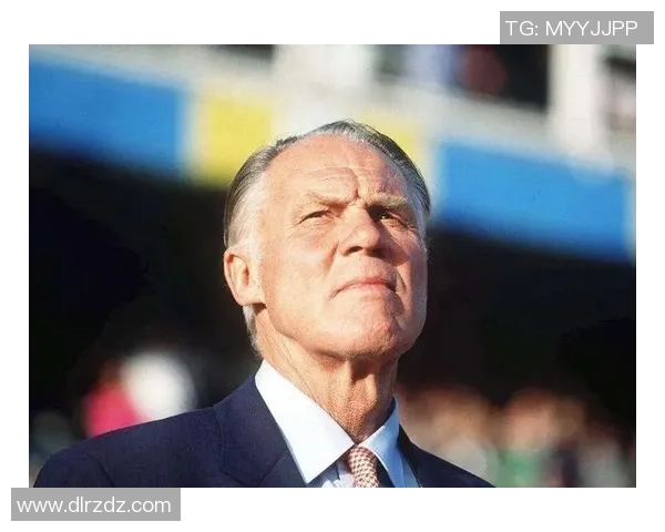 无冕之王的传奇足球明星是谁他如何影响了足球历史与未来